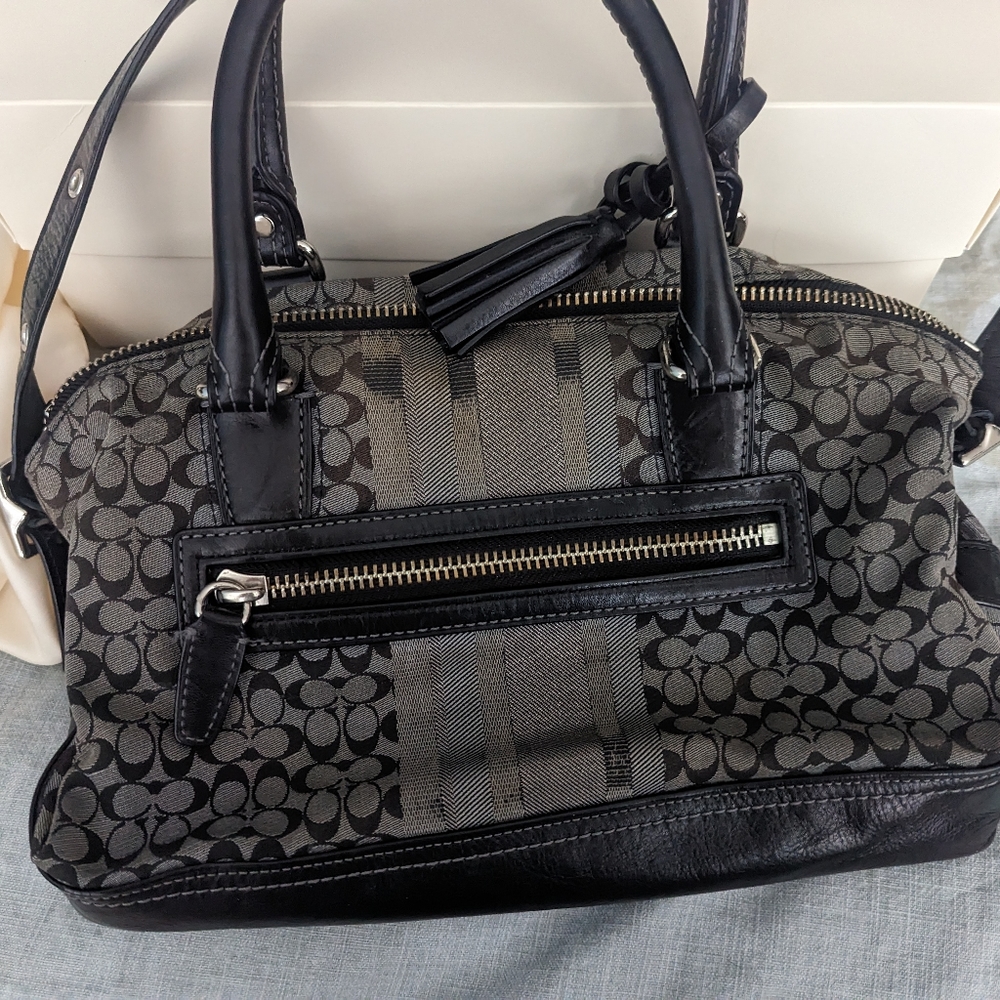 Purse - Picture 3 of 3